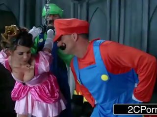 Jerk that joy stick: gyzykly mario bros get busy with perizada brooklyn chase
