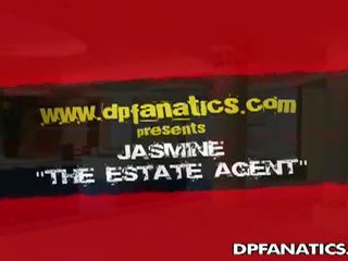 DP Fanatics: inviting estate agent sucks two cocks