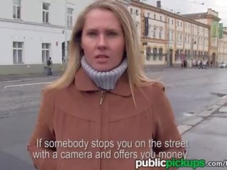 Mofos - groot euro blondine krijgt uitgezocht omhoog op de straat