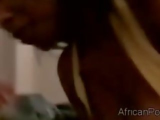 Lucky Tourist Tapes How His superb African Gf Gives Him A Blow