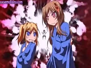 Divi anime meitenes nokļūt sejas masāža