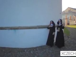 Hullu bizzare aikuinen video- kanssa catholic nuns ja the monsterin!