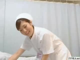 Japoneze infermiere jep caring stimulim me dorë në me fat i durueshëm