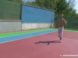Blondīne teniss paramour