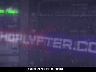 Shoplyfter - dyqan lifter sophia leone fucked nga siguri